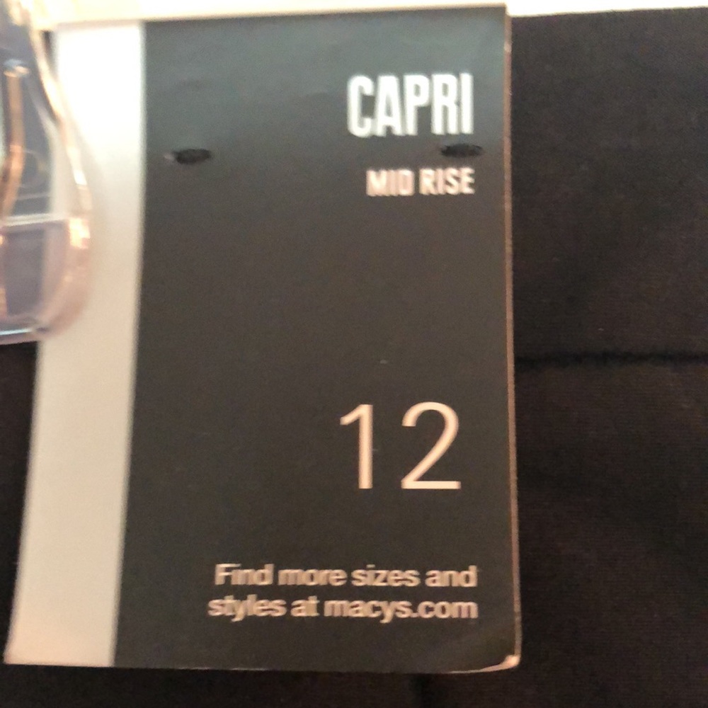 Capris - Picture 4 of 4